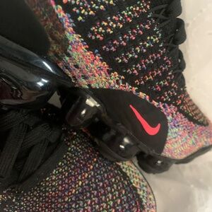 Nike VaporMax Air  Fly Knit Black/Pink Multi 6